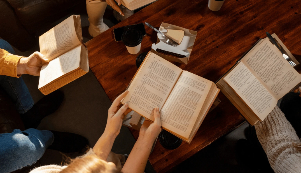Alkmini's Book Club